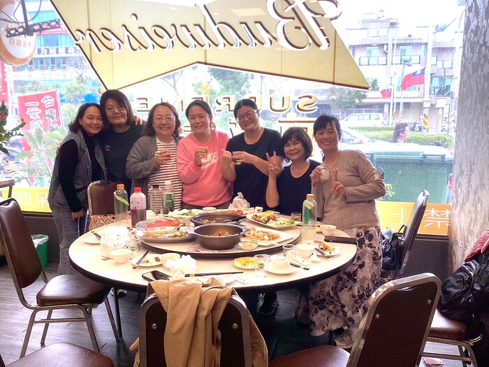 郭李宗文老師特別前往與托育人員齊聚